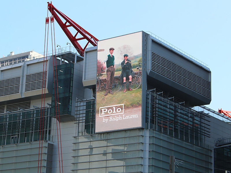 랄프로렌 더현대서울 옥외광고