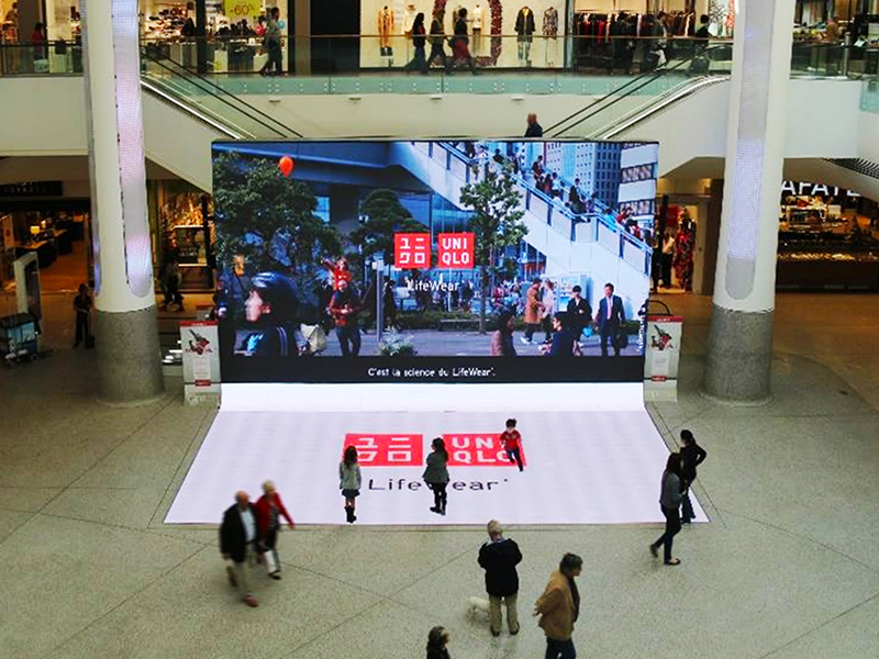 프랑스 니스 쇼핑몰 디지털 전광판