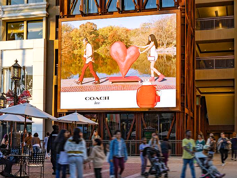 미국 옥외광고 매체사 아웃프론트 미디어