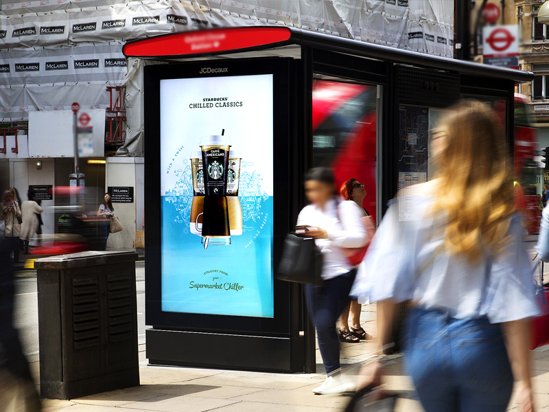 영국 런던 버스 쉘터 옥외광고