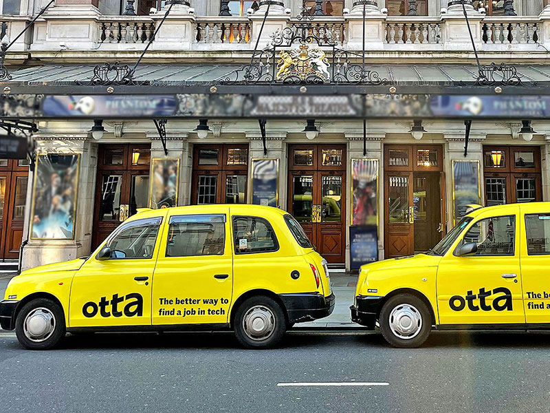 영국 런던 택시 랩핑 광고